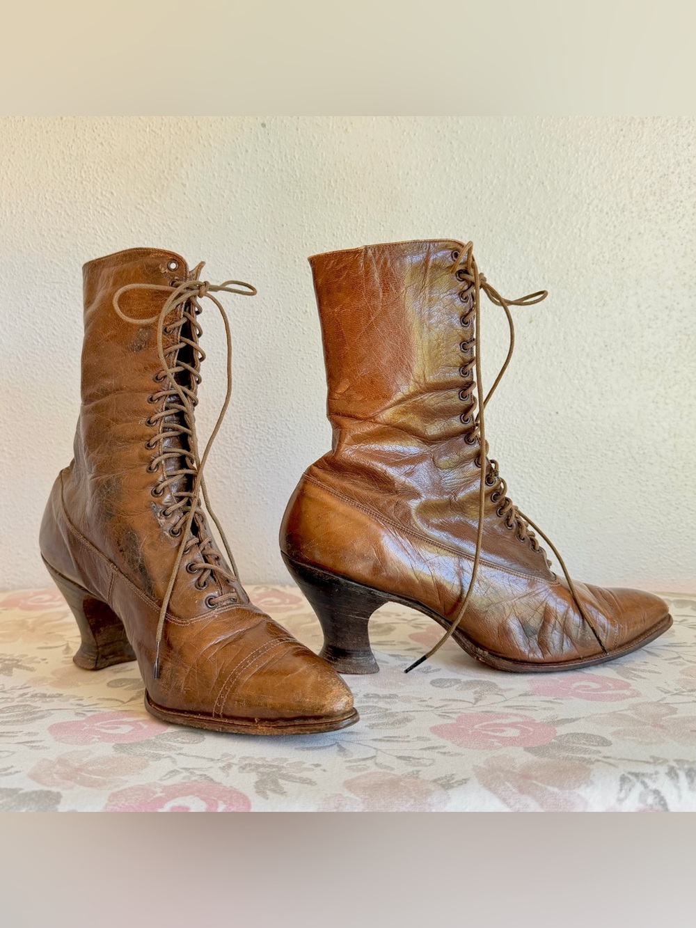 Antique VICTORIAN LEATHER BOOTS Brown Witchy Laced Vintage Martha Washington 6.5 - Picture 4 of 13